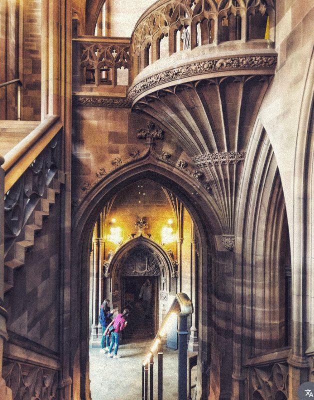 Gotische trappenhal van de John Rylands Library